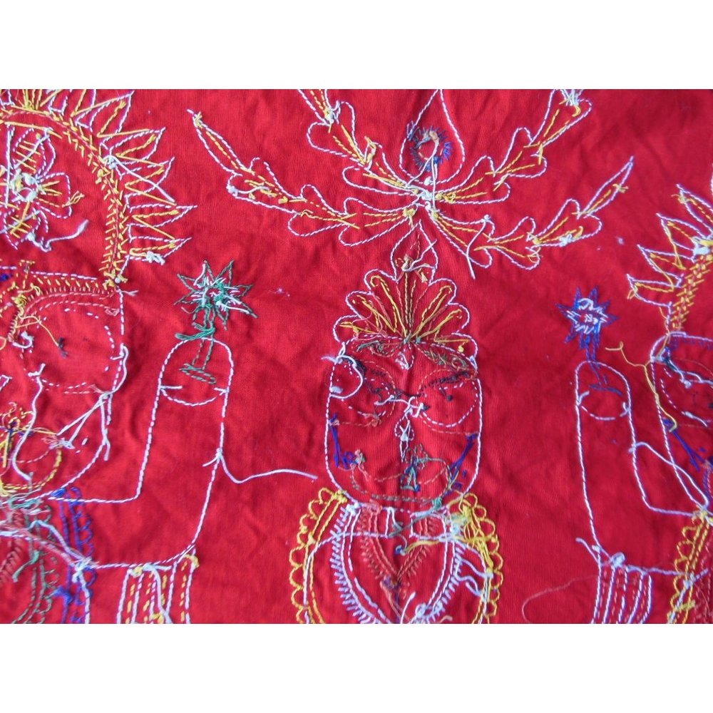 Hand Sewn Pipili Chandua Applique Wall Hanging Depicting Lord Jagannath and Othe - Picture 10 of 10